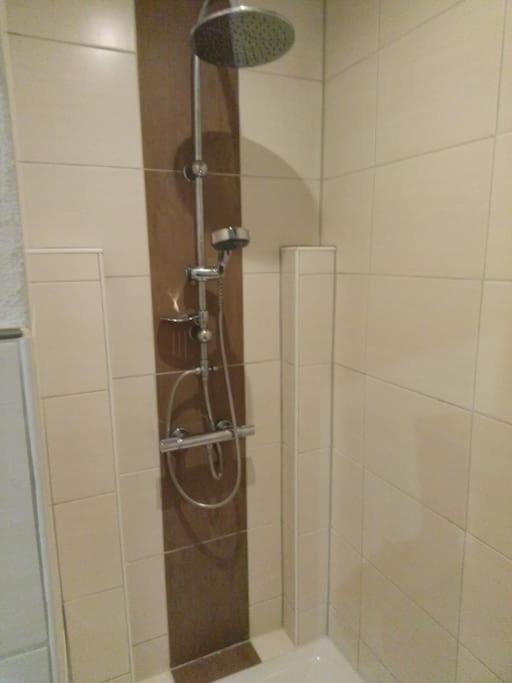 Grosse Private Spa Wellness Ferienwohnung In Koblenz Naehe Zum Rhein Exterior photo